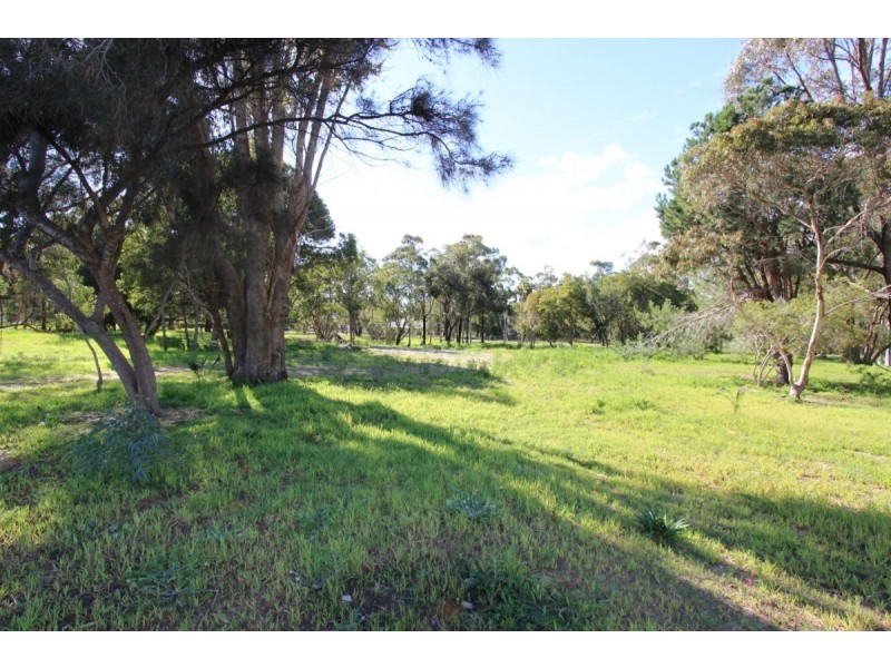 26 Balwina Road, Greenfields WA 6210