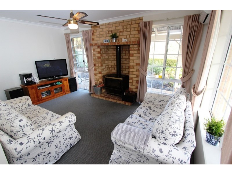 6 Oleander Place, Halls Head WA 6210