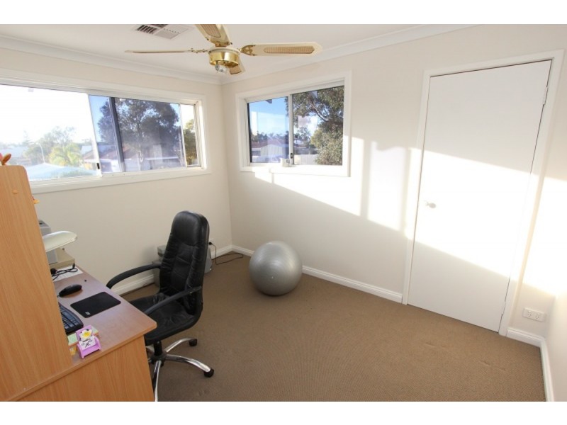 6 Oleander Place, Halls Head WA 6210
