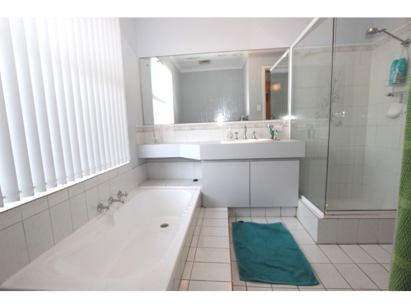 6 Oleander Place, Halls Head WA 6210