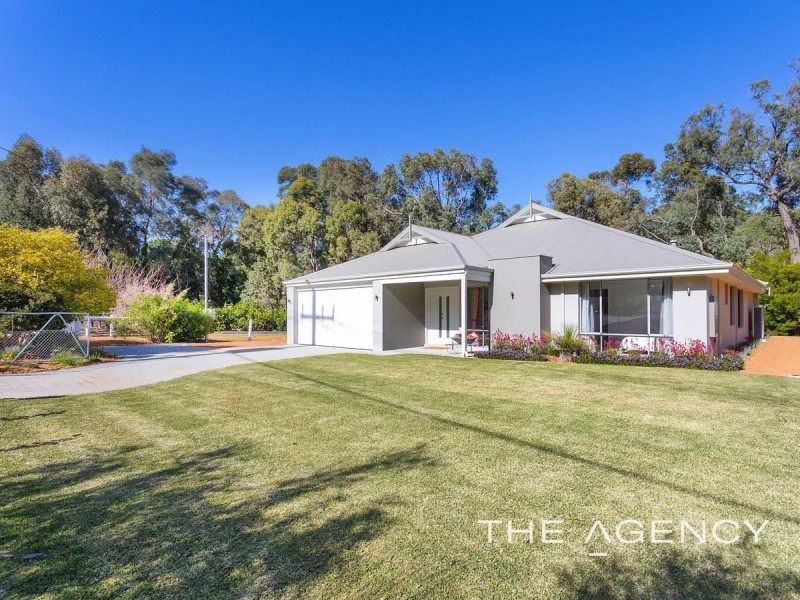 830 Walker Street, Mundaring WA 6073
