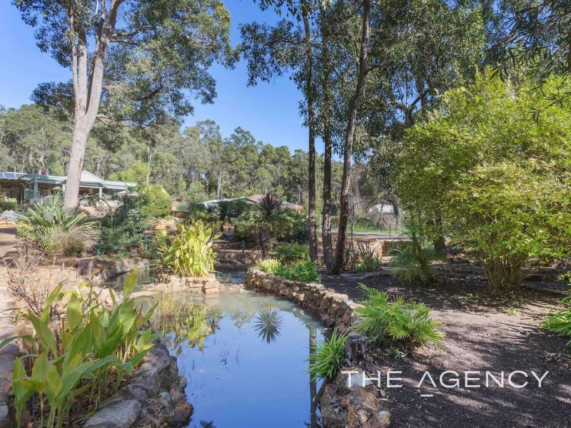 830 Walker Street, Mundaring WA 6073