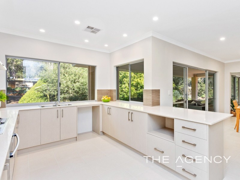 830 Walker Street, Mundaring WA 6073