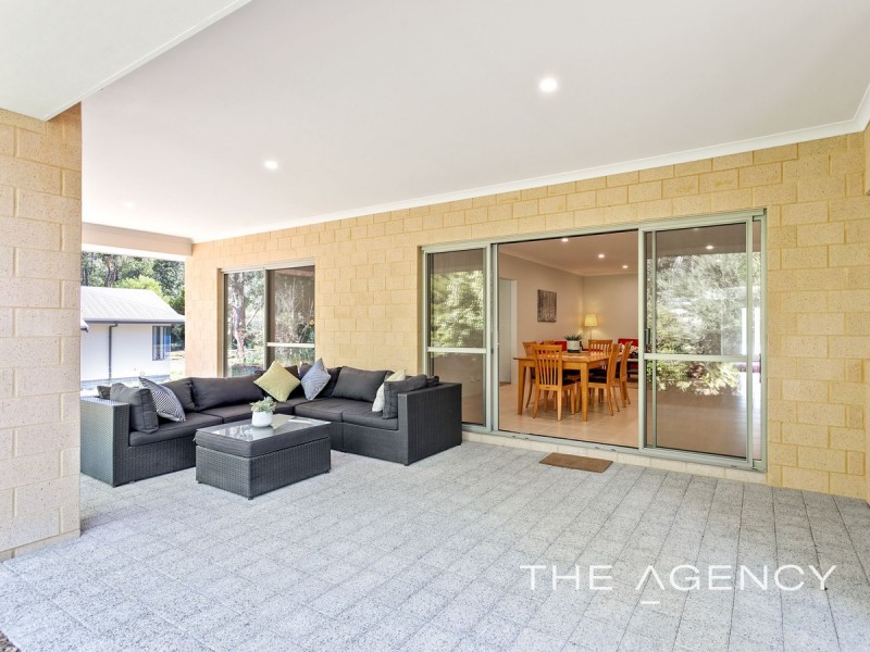 830 Walker Street, Mundaring WA 6073