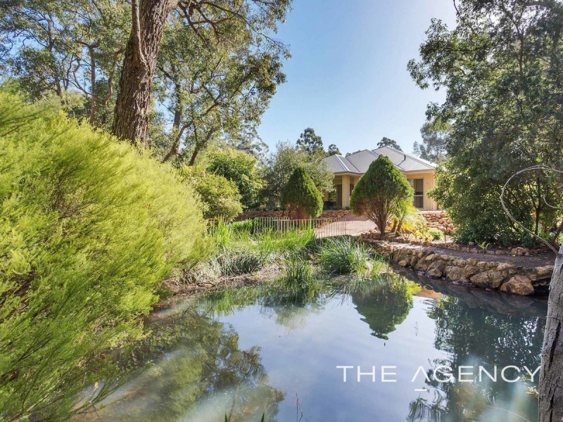 830 Walker Street, Mundaring WA 6073