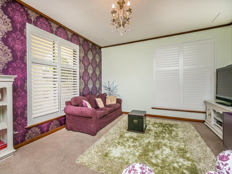 27 Ayton Way, Duncraig WA 6023