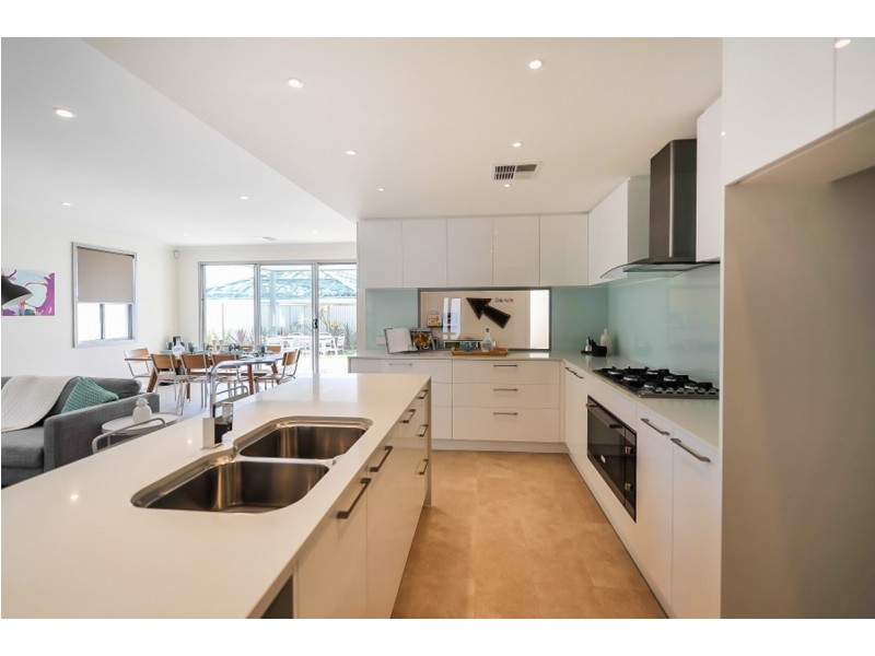 130B Forrest Road, Hamilton Hill WA 6163