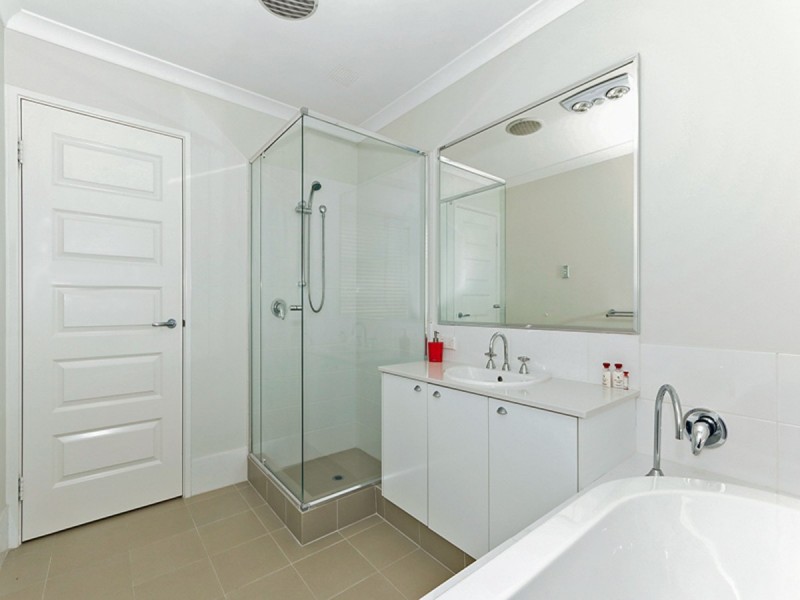 69 Barfield Road, Hammond Park WA 6164