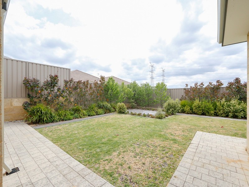 69 Barfield Road, Hammond Park WA 6164