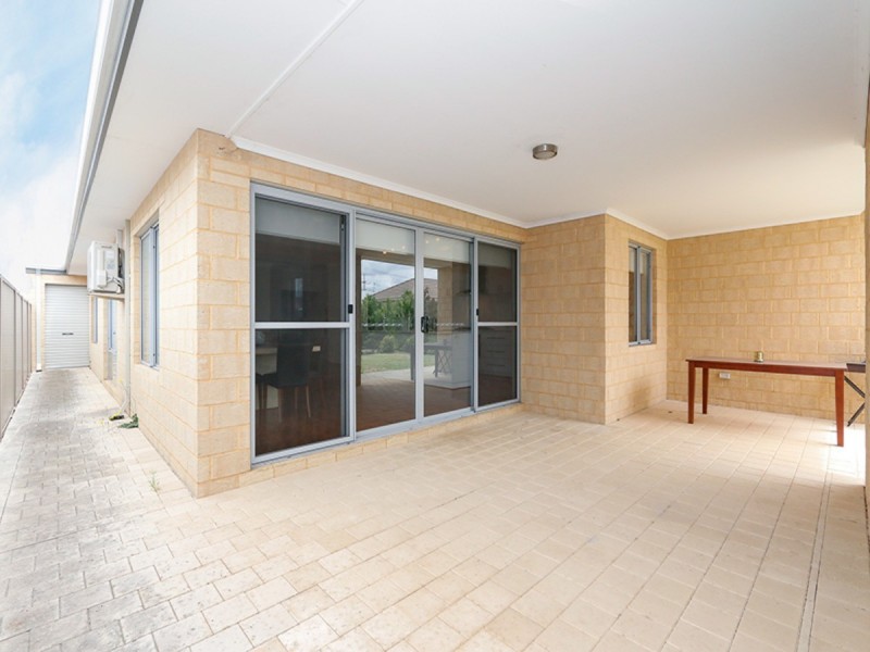 69 Barfield Road, Hammond Park WA 6164