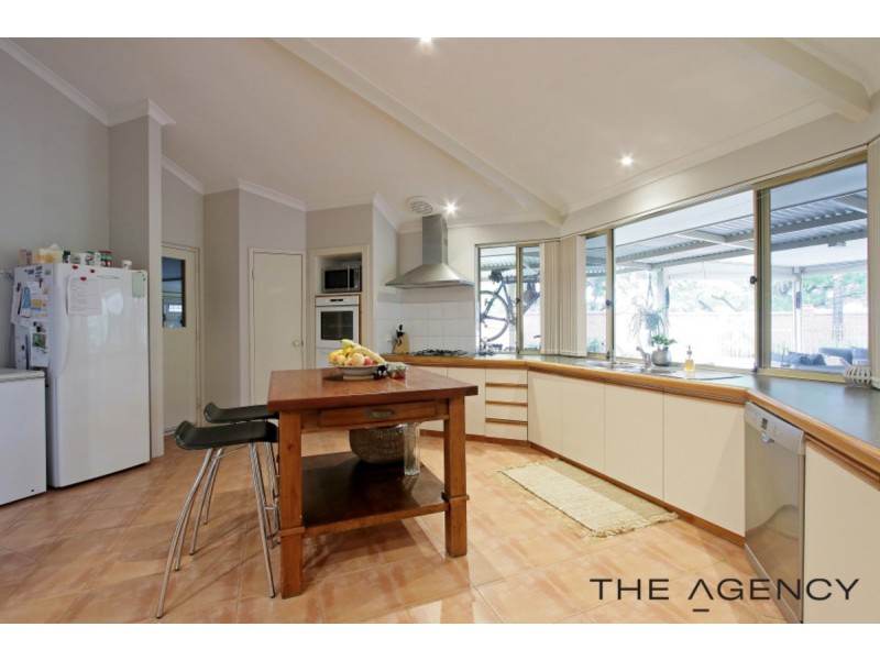 35 Templetonia Retreat, Canning Vale WA 6155