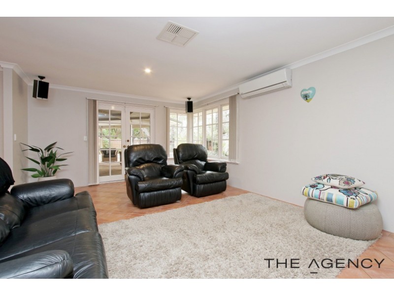 35 Templetonia Retreat, Canning Vale WA 6155