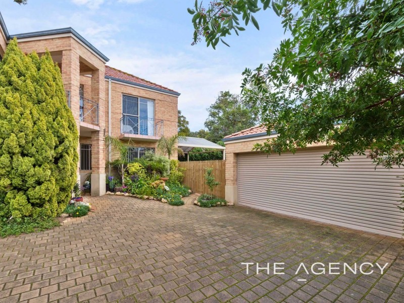 3/4 Henley Place, Attadale WA 6156