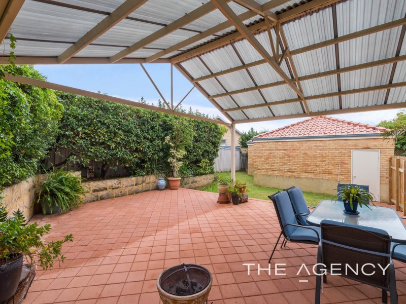 3/4 Henley Place, Attadale WA 6156