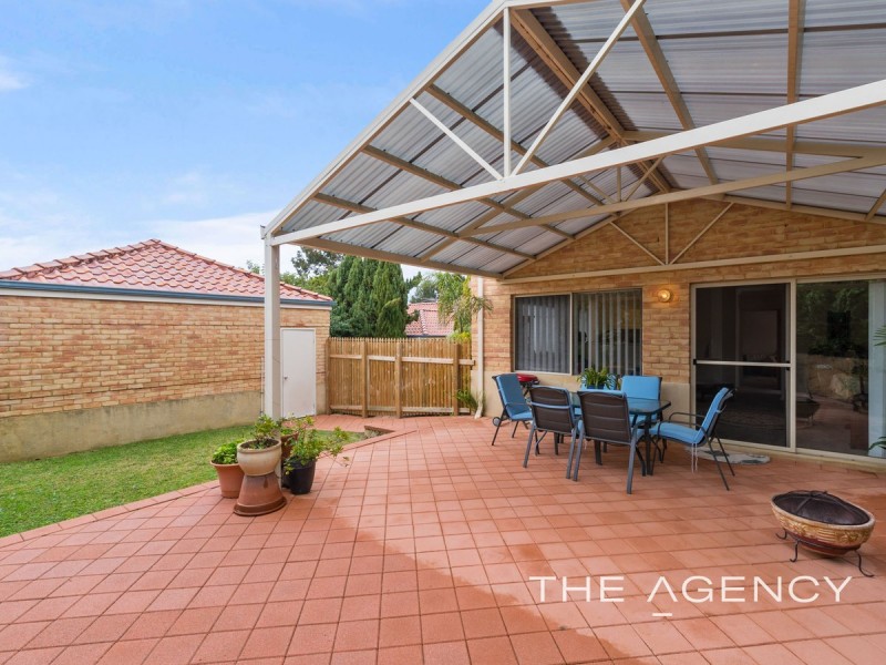 3/4 Henley Place, Attadale WA 6156