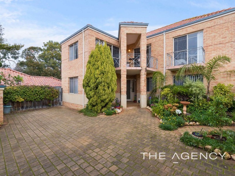 3/4 Henley Place, Attadale WA 6156