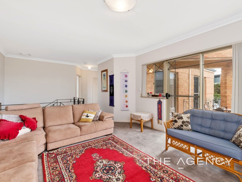 3/4 Henley Place, Attadale WA 6156