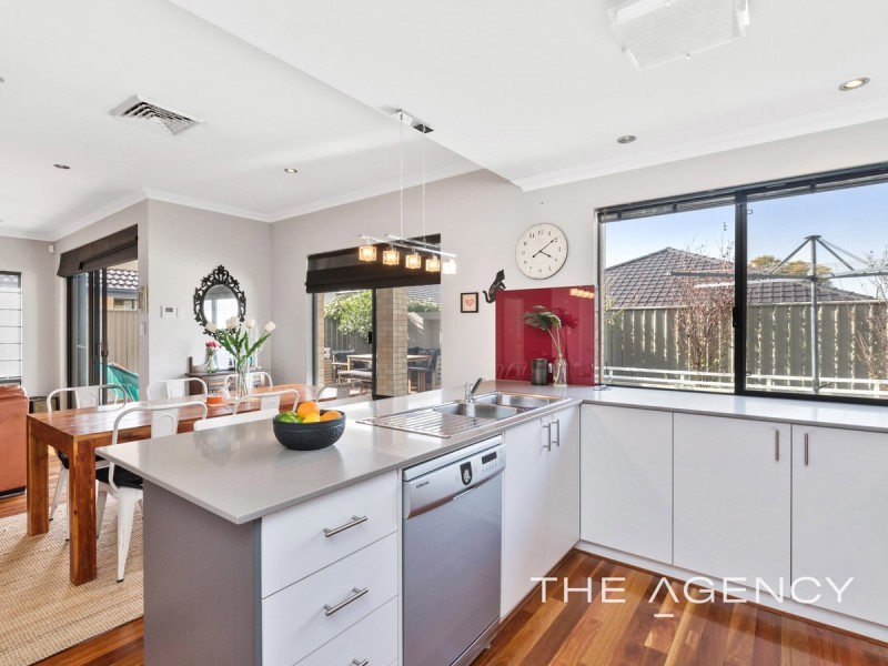 21 Blacksmith Street, Queens Park WA 6107