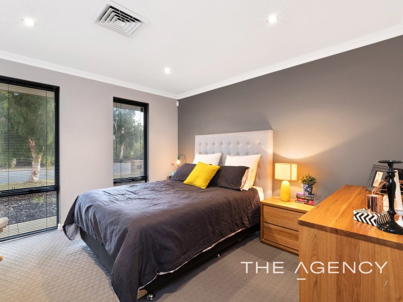 21 Blacksmith Street, Queens Park WA 6107