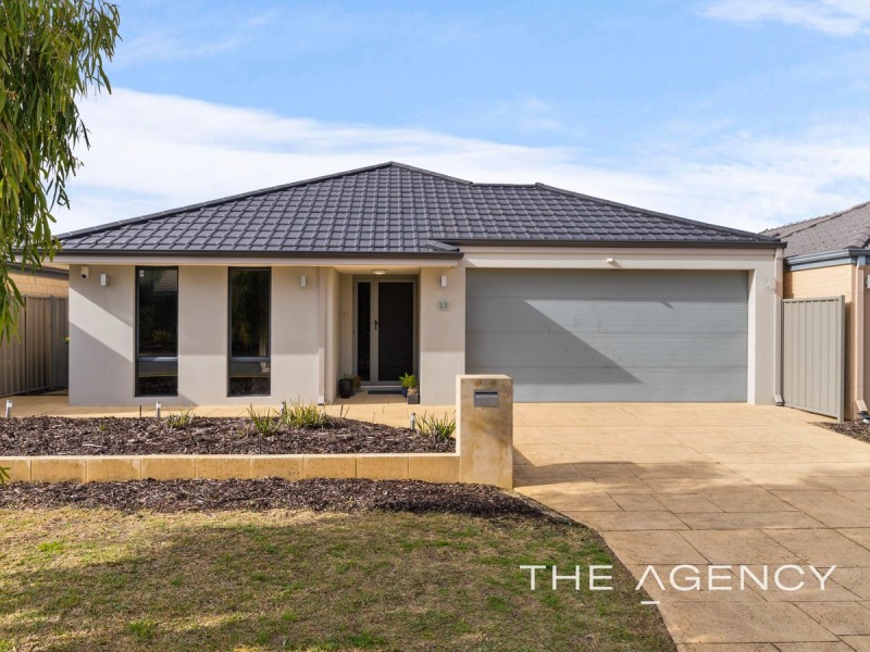 21 Blacksmith Street, Queens Park WA 6107