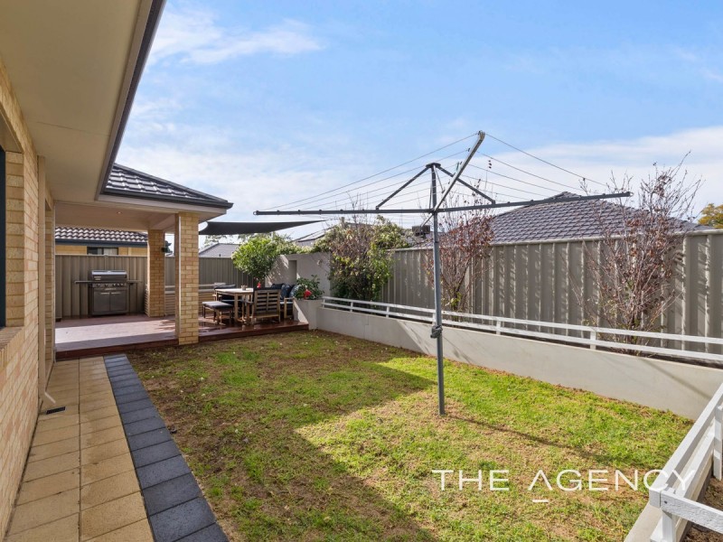 21 Blacksmith Street, Queens Park WA 6107