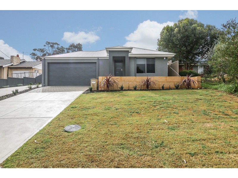 1/16 Nineham Avenue, Spearwood WA 6163