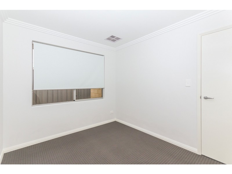 1/16 Nineham Avenue, Spearwood WA 6163