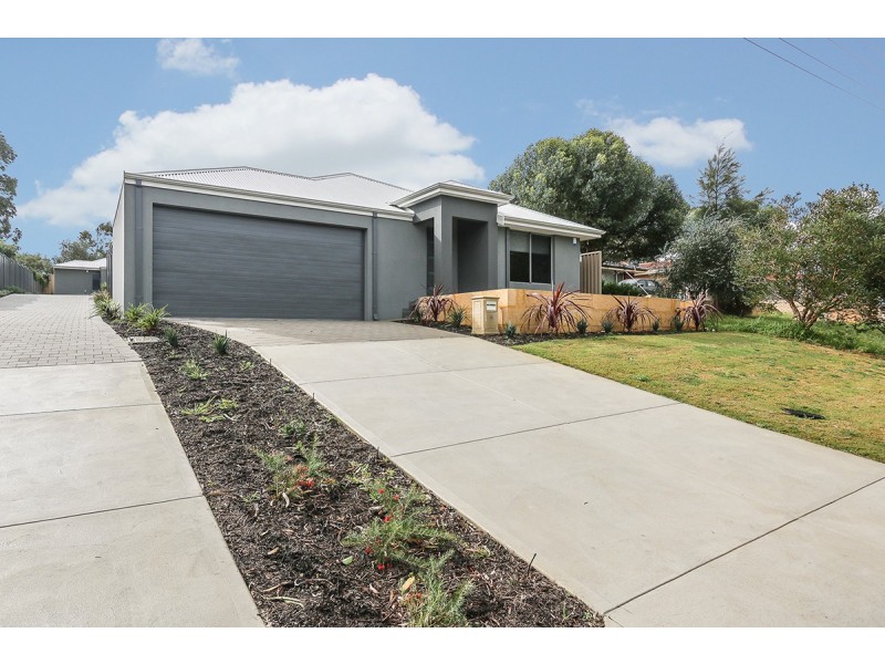 1/16 Nineham Avenue, Spearwood WA 6163