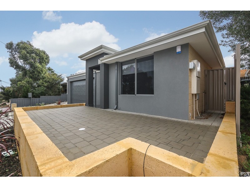 1/16 Nineham Avenue, Spearwood WA 6163