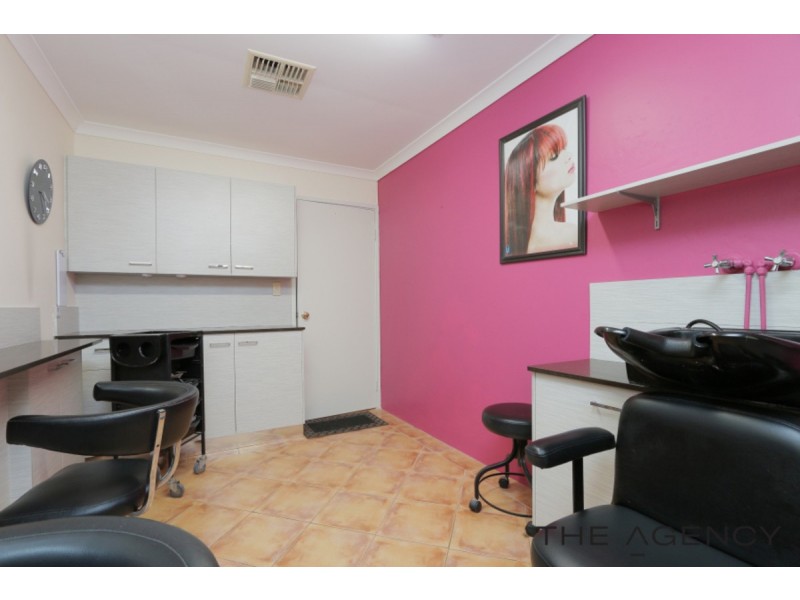 27 Rosewood Lane, Thornlie WA 6108