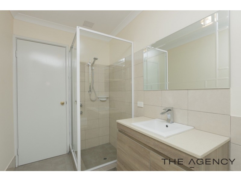 27 Rosewood Lane, Thornlie WA 6108