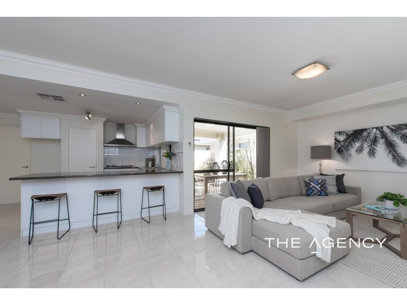 10 Cass Boulevard, Darch WA 6065