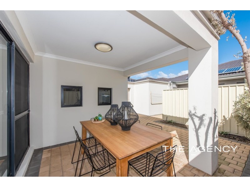 10 Cass Boulevard, Darch WA 6065