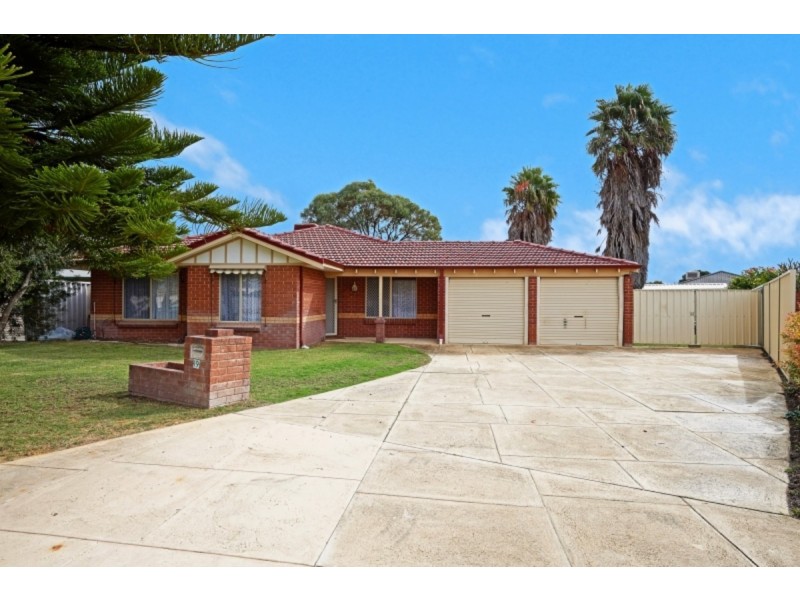 19 Latania Grove, Warnbro WA 6169