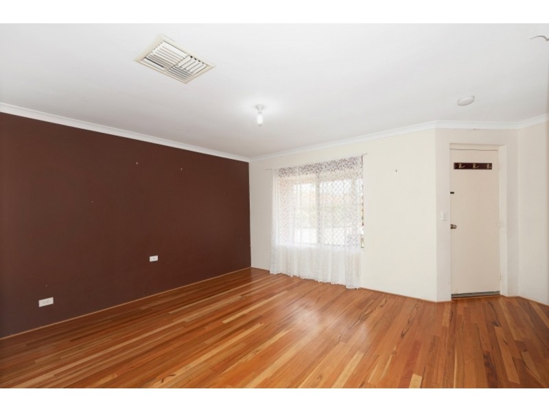 19 Latania Grove, Warnbro WA 6169