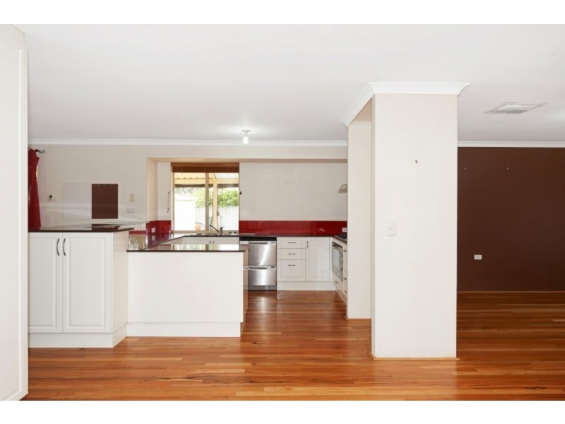 19 Latania Grove, Warnbro WA 6169