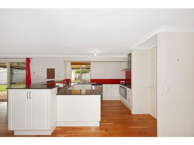 19 Latania Grove, Warnbro WA 6169