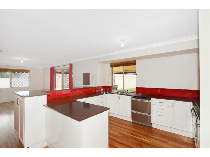 19 Latania Grove, Warnbro WA 6169