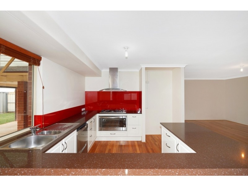 19 Latania Grove, Warnbro WA 6169