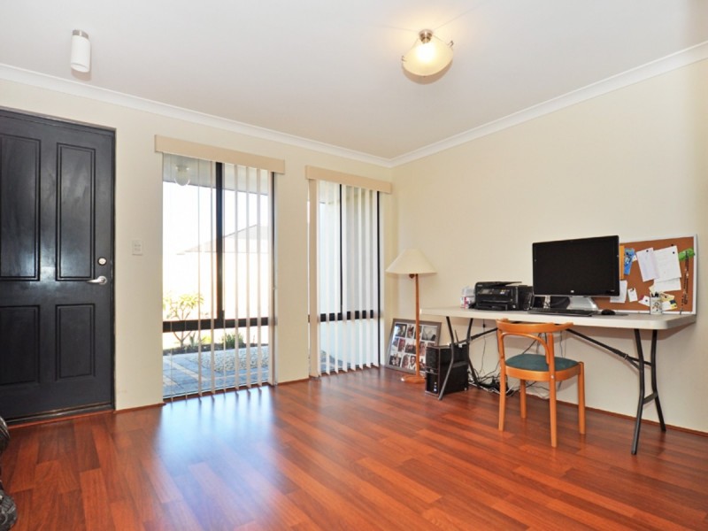 18 Zeppelin Way, Tapping WA 6065