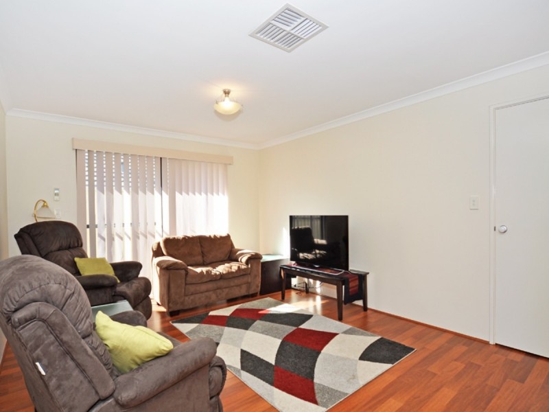 18 Zeppelin Way, Tapping WA 6065