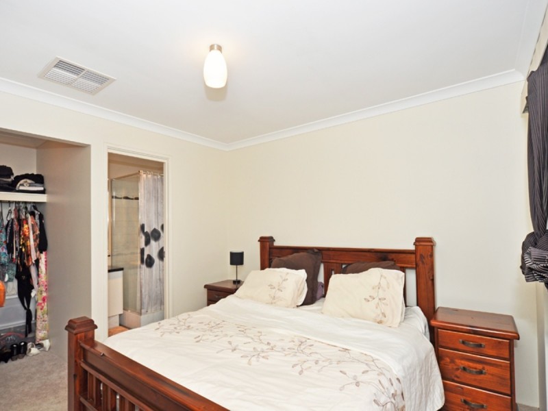 18 Zeppelin Way, Tapping WA 6065