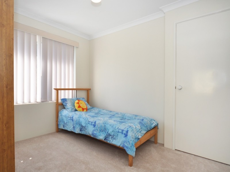 18 Zeppelin Way, Tapping WA 6065