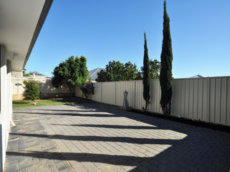 18 Zeppelin Way, Tapping WA 6065