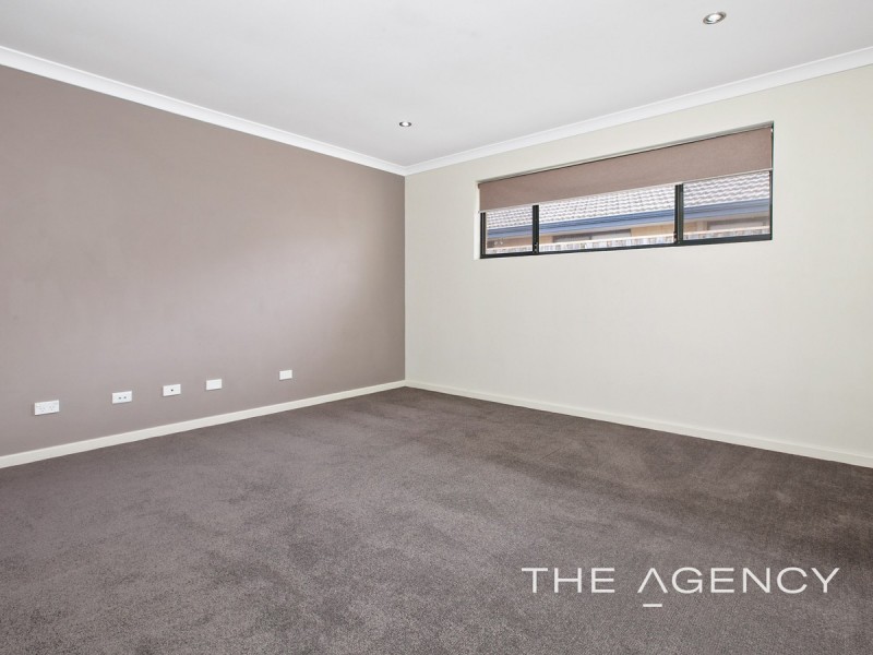 16 Splendens Turn, Halls Head WA 6210