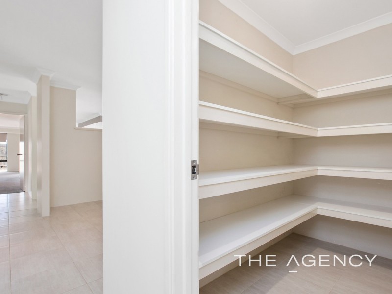 16 Splendens Turn, Halls Head WA 6210