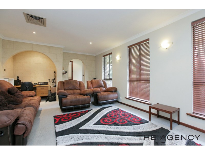14 Mcleish Place, Thornlie WA 6108