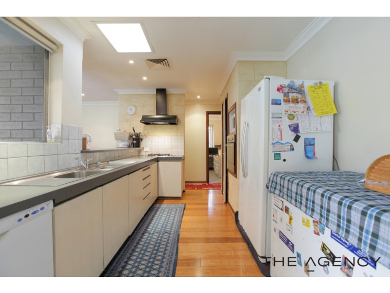 14 Mcleish Place, Thornlie WA 6108
