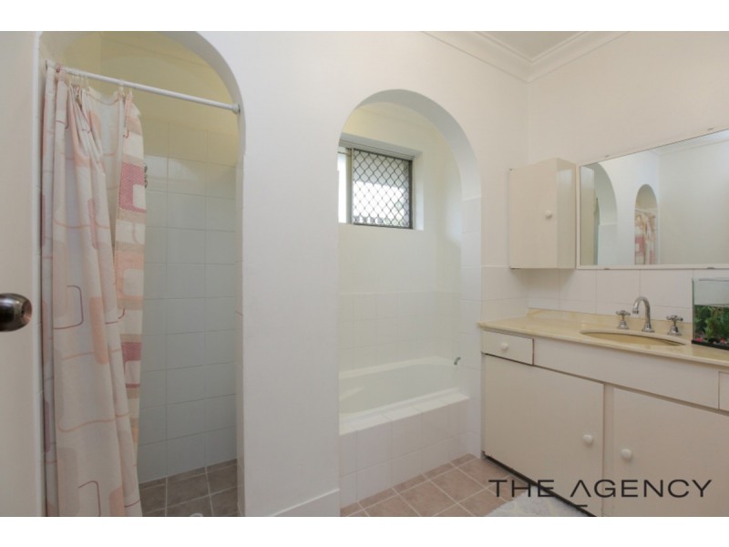 14 Mcleish Place, Thornlie WA 6108
