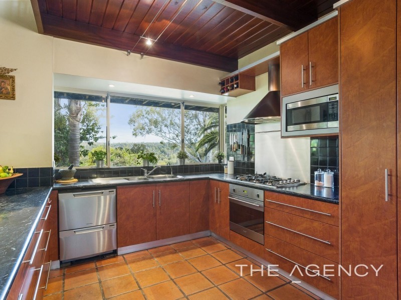 8 Rainsford Way, Parkerville WA 6081